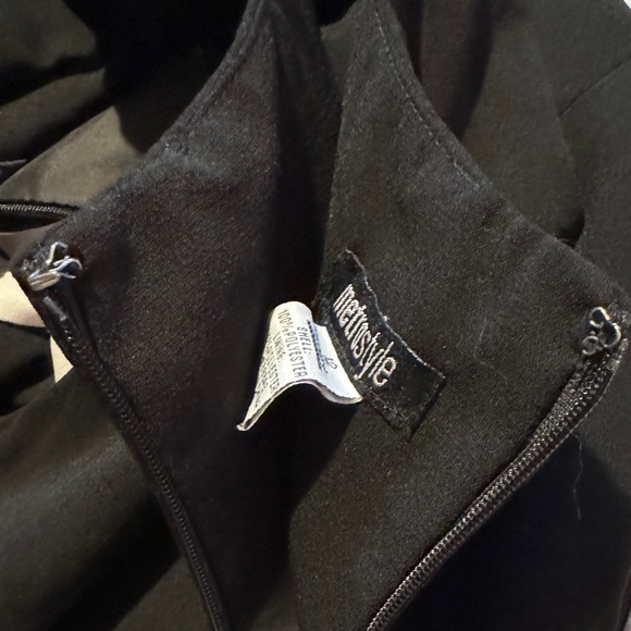 (12) Metrostyle 1950’s Throwback. Black & White Summer Work or Party Dress - Picture 3 of 13